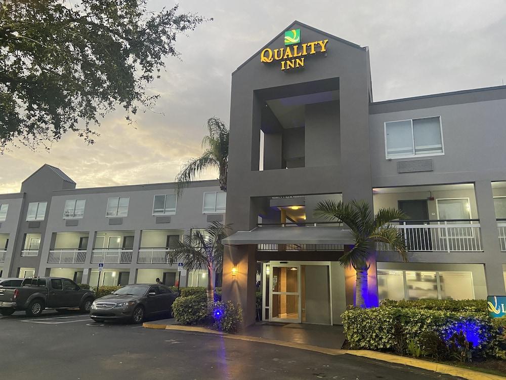 Quality Inn Miami Airport - Doral Exterior photo